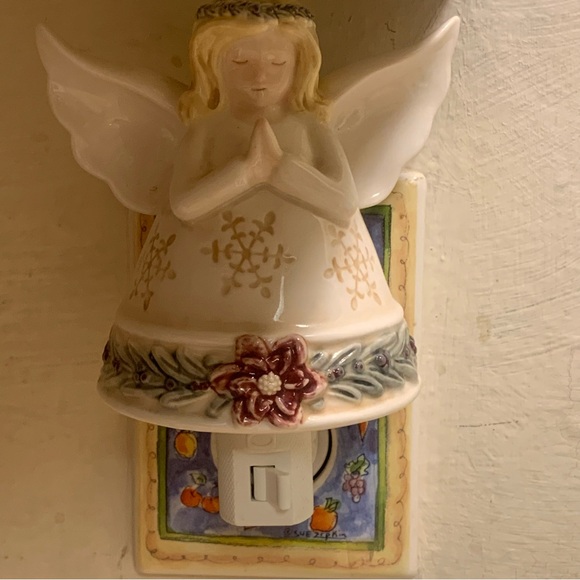 Ceramic Angel Night Light - Picture 3 of 15